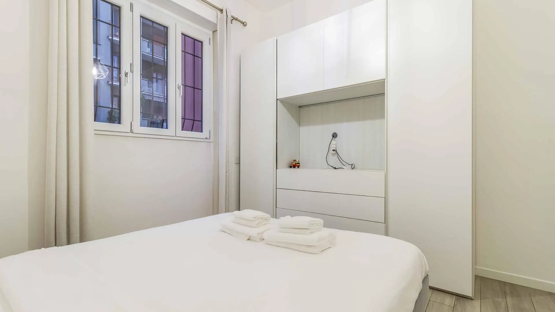 Domusmi Veniero 12 Daire Milano
