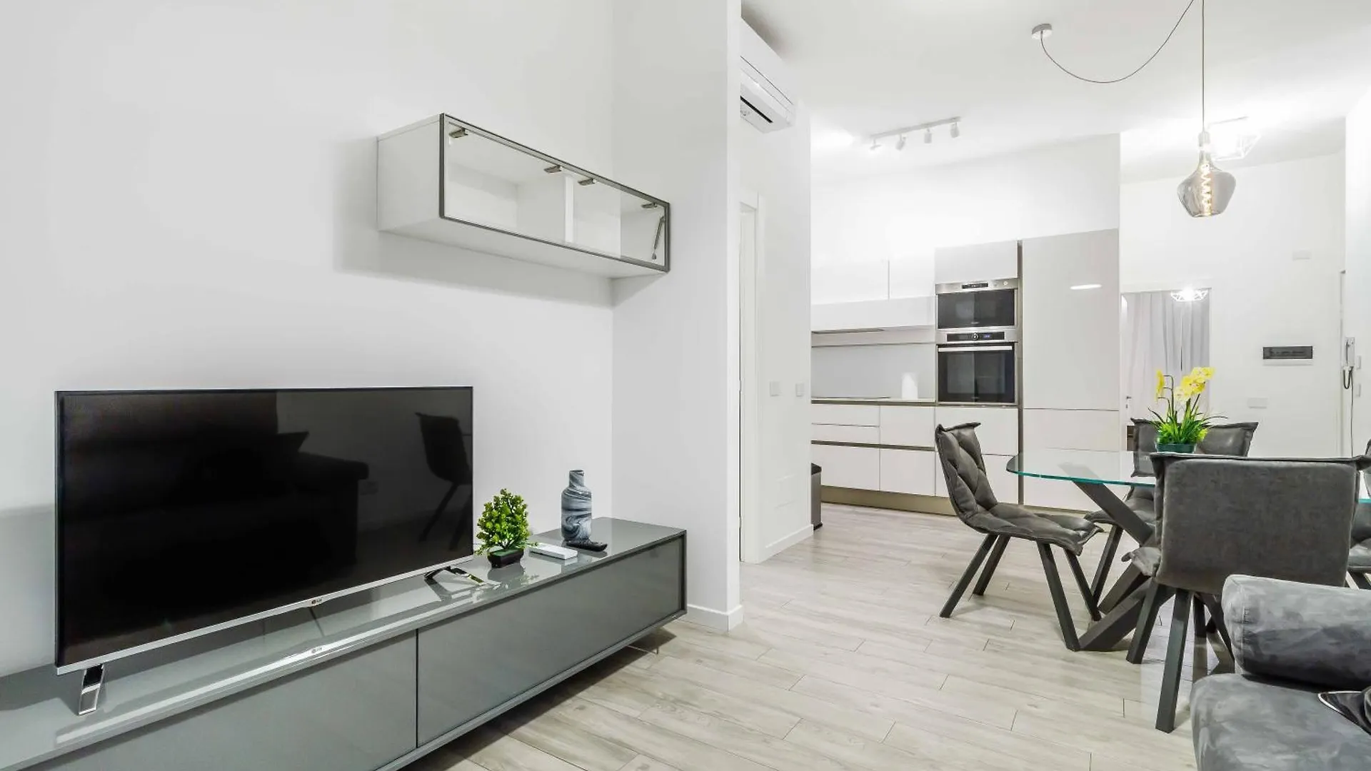 Domusmi Veniero 12 Daire Milano