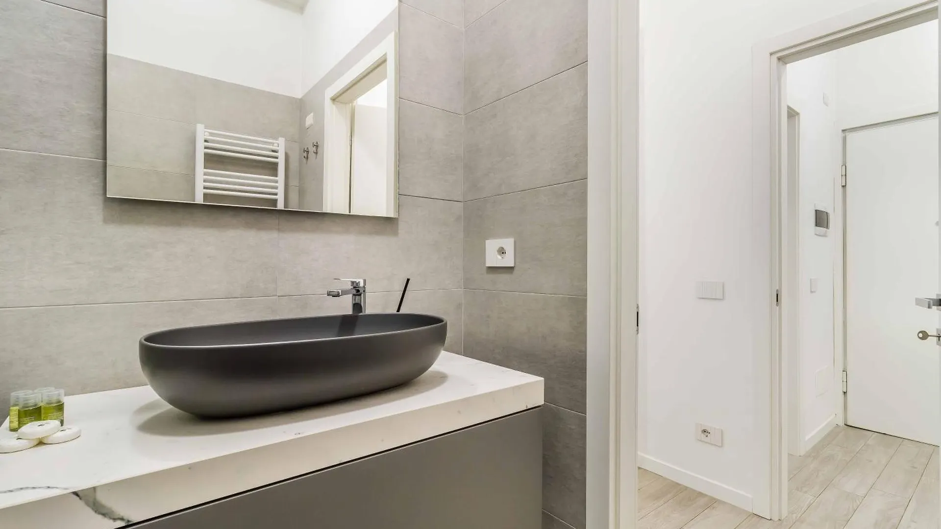 Domusmi Veniero 12 Daire Milano